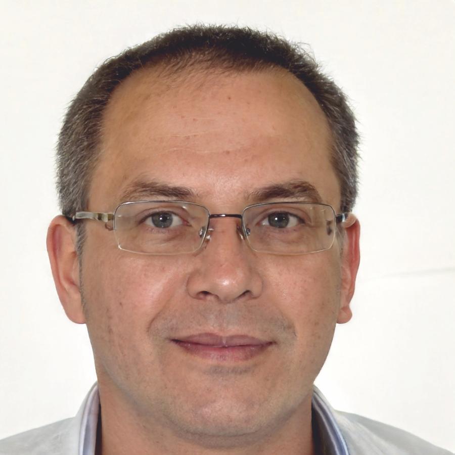 Portrait of satisfied client Magnus Eriksson